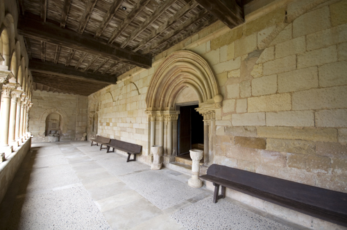 Puerta de las monjas del claustro de San Andrés del Arroyo
